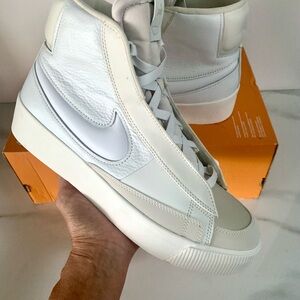 Nike Blazer Mid Victory Summit White Sz 11 Women/ 9.5 Men NWB